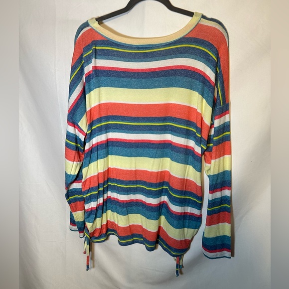 Lane Bryant Rouched Side Top - Picture 3 of 3